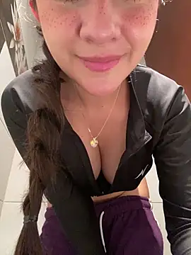 Snapshot of AmyPalacioss chatting on May 26, 10:06 pm AmyPalacioss online show from May 26, 10:06 pm