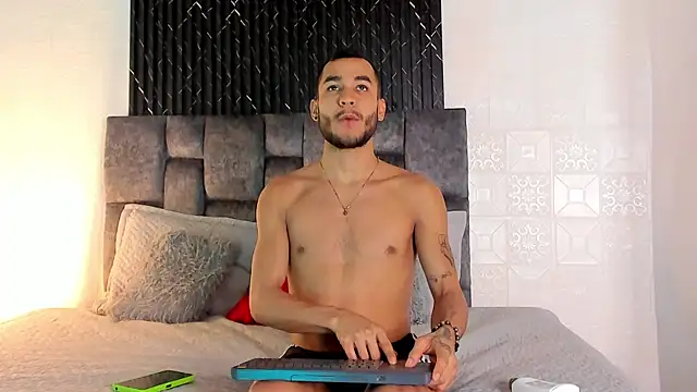 MaxPower003 online show from June 27, 12:37 am