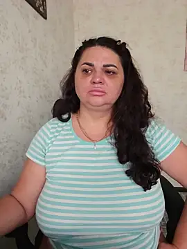 -CUTE-EVVIL- online show from July 16, 6:19 am