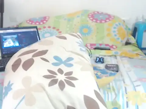 Snapshot of mulkitaruiz chatting on May 11, 3:18 pm mulkitaruiz online show from May 11, 3:18 pm