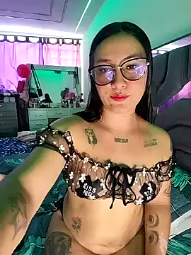 valeryrouse27 online show from May 11, 7:33 pm