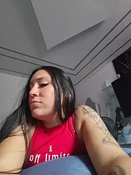 valeryrouse27 online show from May 13, 8:38 pm
