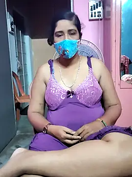 Snapshot of Rulali_44 chatting on June 24, 2:49 pm Rulali 44 online show from June 24, 2:49 pm