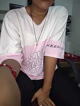 ESHA-LOVE online show from June 6, 12:27 am