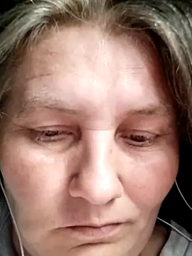 Snapshot of IrisMaris37 chatting on May 25, 7:25 am IrisMaris37 online show from May 25, 7:25 am