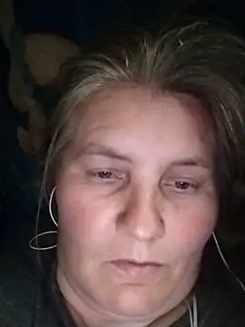 Snapshot of IrisMaris37 chatting on May 28, 2:14 pm IrisMaris37 online show from May 28, 2:14 pm