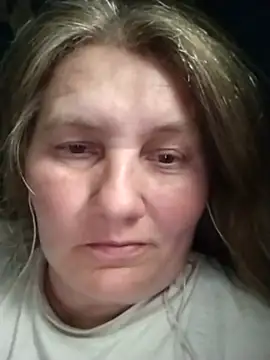 Snapshot of IrisMaris37 chatting on June 5, 12:22 pm IrisMaris37 online show from June 5, 12:22 pm