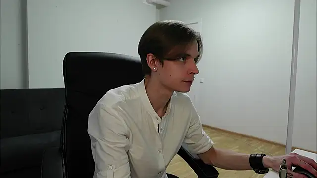 Snapshot of David_Heath chatting on May 26, 5:09 pm David Heath online show from May 26, 5:09 pm