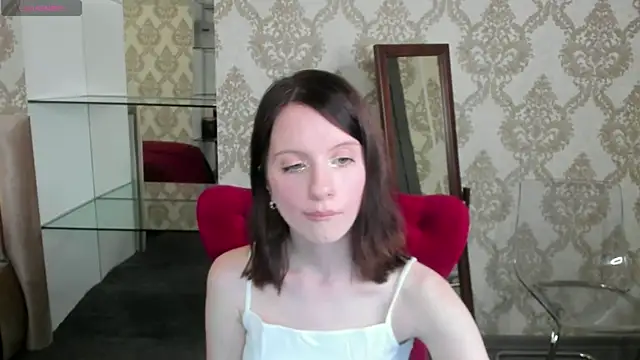 Snapshot of mollie_blush chatting on June 5, 1:28 pm mollie blush online show from June 5, 1:28 pm