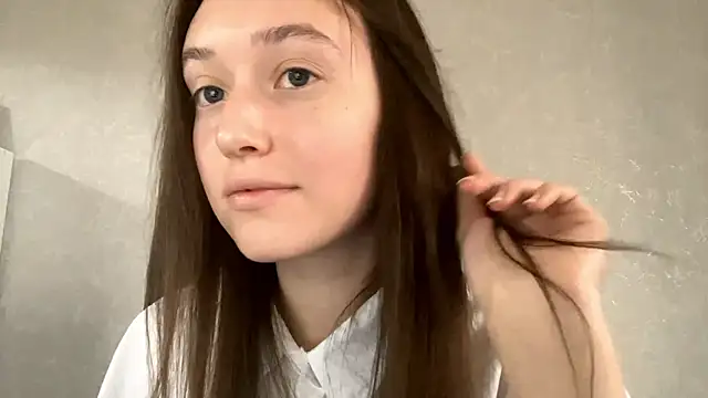 LisaSunrise online show from April 28, 1:26 am