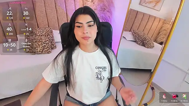 SofiVelvet  online show from May 4, 1:29 pm