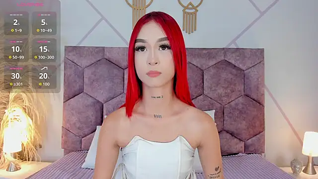 Snapshot of _bella_rossee_ chatting on June 10, 8:30 pm bella rossee online show from June 10, 8:30 pm