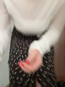 TeasyFlluff online show from May 5, 12:46 pm