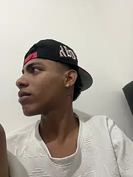 Snapshot of Antonelo_blake chatting on May 27, 5:04 am Antonelo blake online show from May 27, 5:04 am