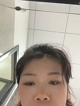Snapshot of milkwine chatting on June 11, 2:00 am milkwine online show from June 11, 2:00 am