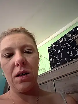 lickybaby26 online show from May 5, 5:04 am