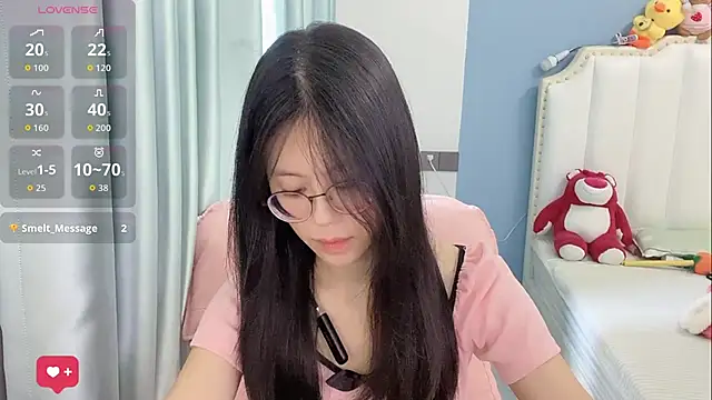 Snapshot of Luna-666 chatting on June 14, 2:24 am Luna-666 online show from June 14, 2:24 am