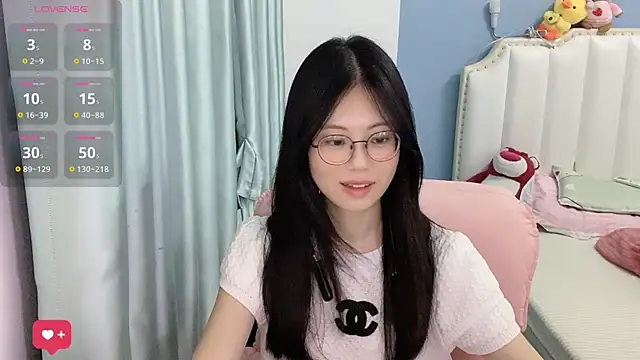 Snapshot of Luna-666 chatting on June 26, 11:58 am Luna-666 online show from June 26, 11:58 am