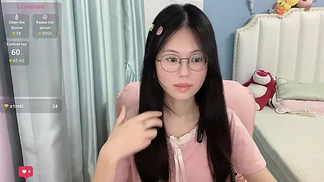 Snapshot of Luna-666 chatting on July 8, 1:37 pm Luna-666 online show from July 8, 1:37 pm