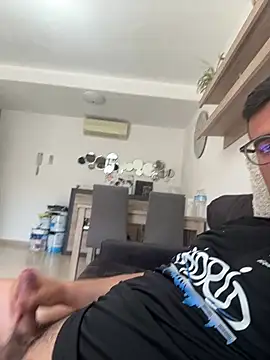 aalexhub online show from April 26, 10:13 am