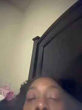 Snapshot of niketechfreak chatting on July 3, 4:41 am niketechfreak online show from July 3, 4:41 am
