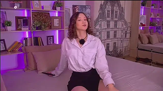 Snapshot of Aria_Alves chatting on June 12, 4:28 pm Aria Alves online show from June 12, 4:28 pm