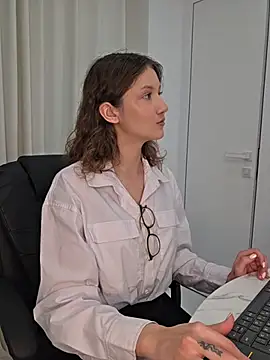 Aria Alves online show from July 7, 4:44 pm