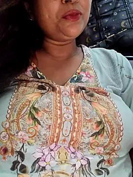 Snapshot of Gulapi_N chatting on July 12, 9:44 am Gulapi N online show from July 12, 9:44 am