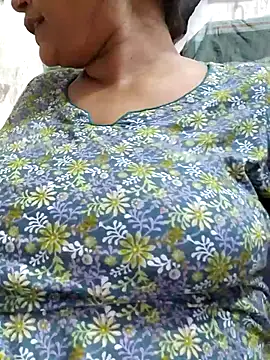 Snapshot of Gulapi_N chatting on July 15, 9:25 am Gulapi N online show from July 15, 9:25 am