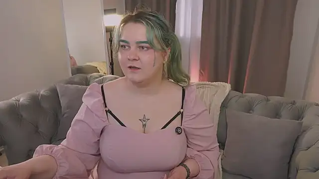 Amelia Skyee online show from May 16, 10:36 am