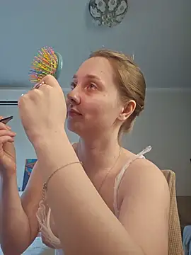 ooopsitscandy online show from July 3, 4:24 pm