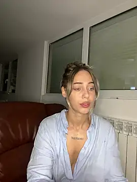Snapshot of ZenyShy chatting on June 20, 1:30 am ZenyShy online show from June 20, 1:30 am