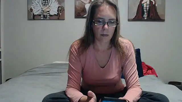 blondiesin50 online show from June 15, 6:10 pm