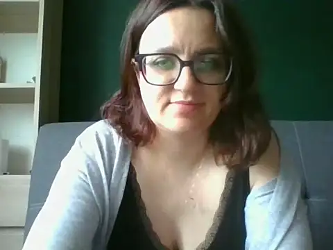 Snapshot of sensual_paris chatting on June 15, 5:31 am sensual paris online show from June 15, 5:31 am