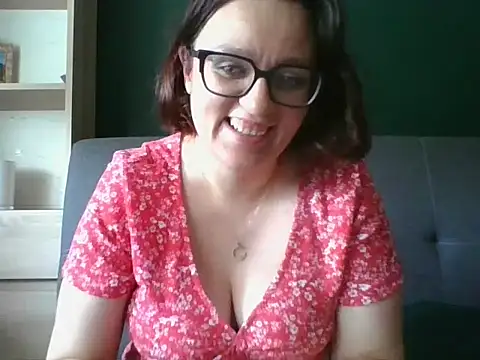Snapshot of sensual_paris chatting on June 29, 10:15 am sensual paris online show from June 29, 10:15 am