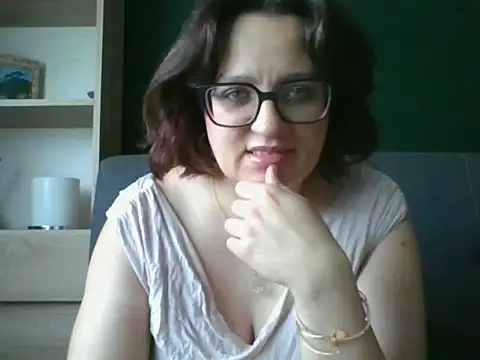 Snapshot of sensual_paris chatting on July 3, 5:25 am sensual paris online show from July 3, 5:25 am