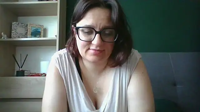 Snapshot of sensual_paris chatting on July 13, 5:32 am sensual paris online show from July 13, 5:32 am