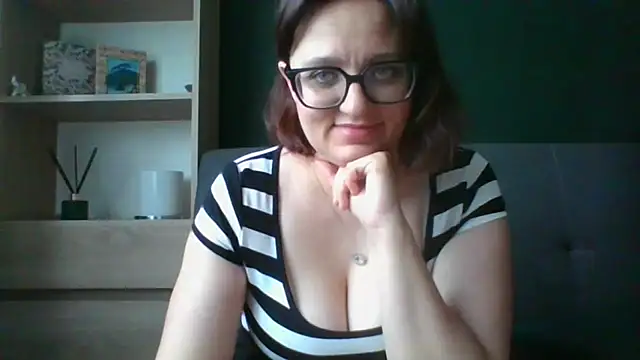 Snapshot of sensual_paris chatting on July 14, 5:23 am sensual paris online show from July 14, 5:23 am
