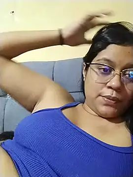 zoehot07 online show from June 29, 9:15 am