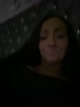 lucyluvxx online show from April 28, 12:53 am