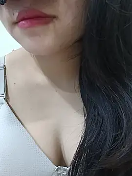 Snapshot of silkyhairs chatting on June 21, 5:54 am silkyhairs online show from June 21, 5:54 am