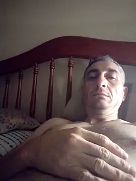 Snapshot of Alejandro83bsf chatting on June 17, 11:12 am Alejandro83bsf online show from June 17, 11:12 am