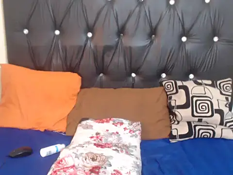 QueensBettyX96 online show from May 6, 12:43 pm