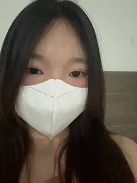 Snapshot of Ni_Tran chatting on June 14, 5:15 pm Ni Tran online show from June 14, 5:15 pm