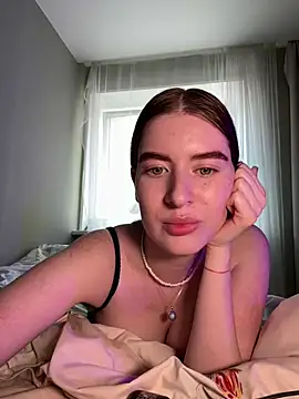 Snapshot of Lili_of_sin chatting on July 7, 7:09 am Lili of sin online show from July 7, 7:09 am