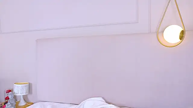ZoeyPetit online show from July 28, 7:15 pm