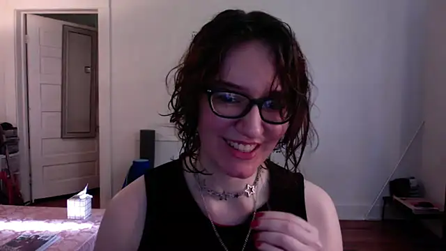 Snapshot of AnnywnBelle chatting on May 5, 10:07 pm AnnywnBelle online show from May 5, 10:07 pm