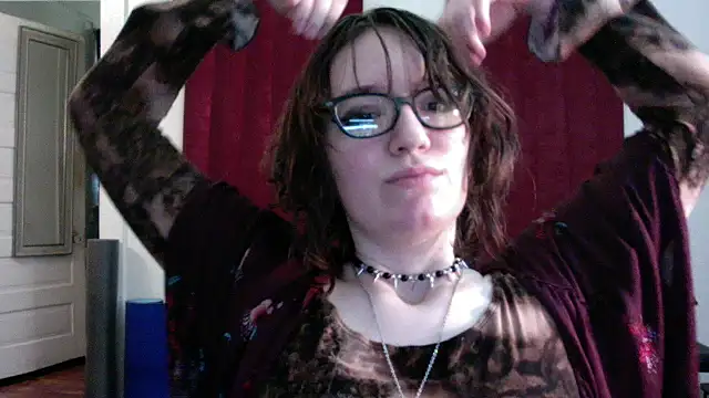 Snapshot of AnnywnBelle chatting on May 7, 10:04 pm AnnywnBelle online show from May 7, 10:04 pm