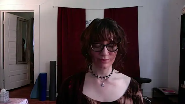 Snapshot of AnnywnBelle chatting on May 12, 10:07 pm AnnywnBelle online show from May 12, 10:07 pm