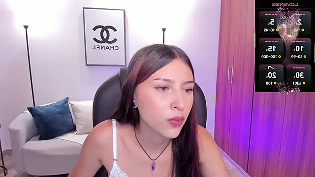 Snapshot of Nikky_sweett_ chatting on May 7, 8:03 pm Nikky sweett online show from May 7, 8:03 pm